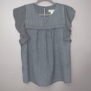 Monteau Los Angeles Womans Micro striped black/white size Small. Ruffle sleeve